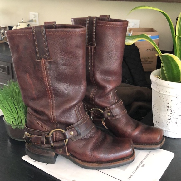 Frye Signature Harness Boots - Picture 4 of 17